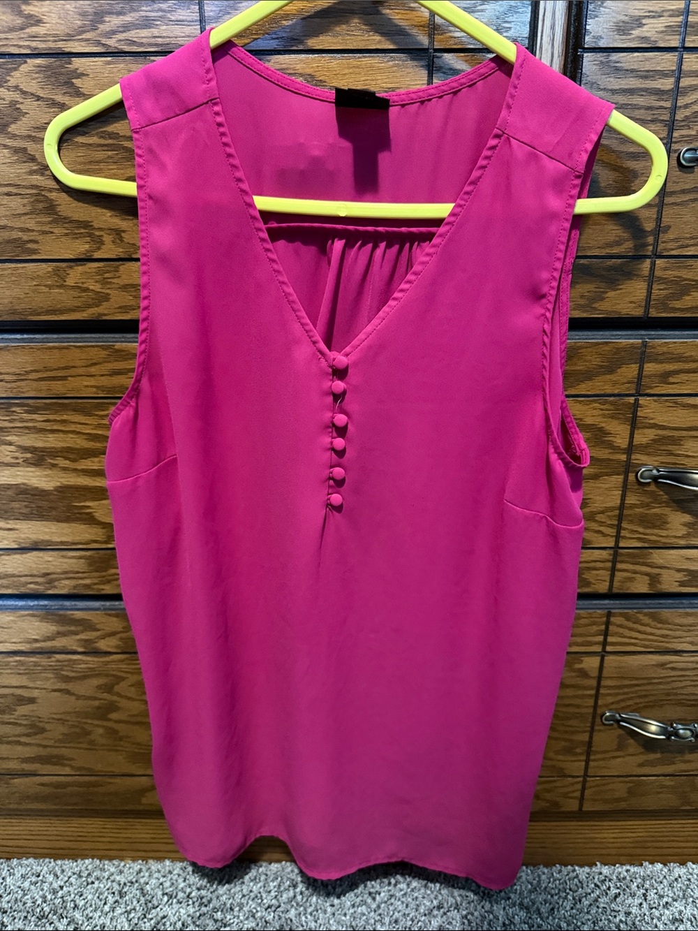 Worthington Sleeveless V-Neck Camisole in Fuchsia
